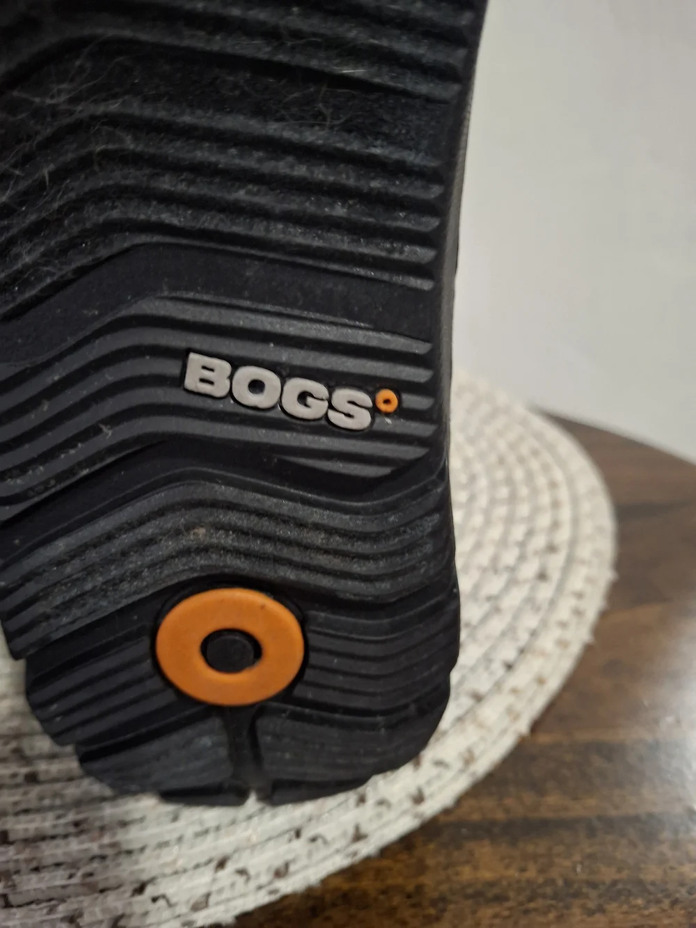 Bogs Kids Neoclsic Gray Rain Boots with Orange and Red Camo Sasquatch Size 6.